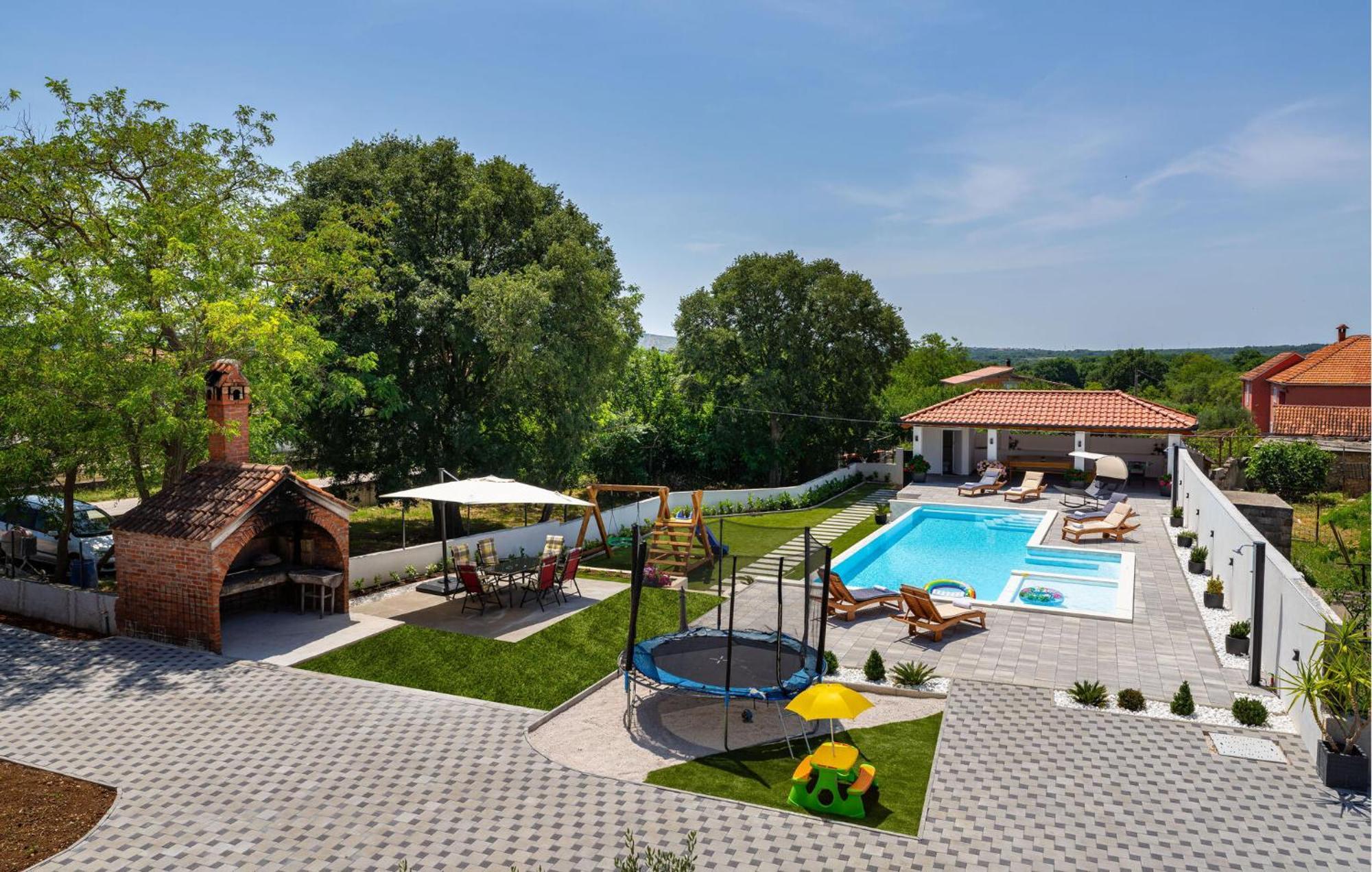 Beautiful Apartment In Galovac With Kitchen エクステリア 写真